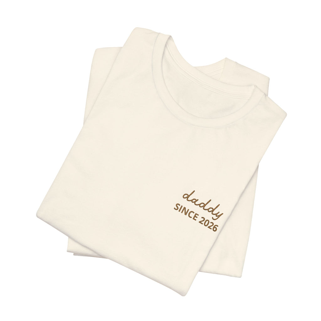T-shirt Dad since date embroidered on heart and first names on sleeve